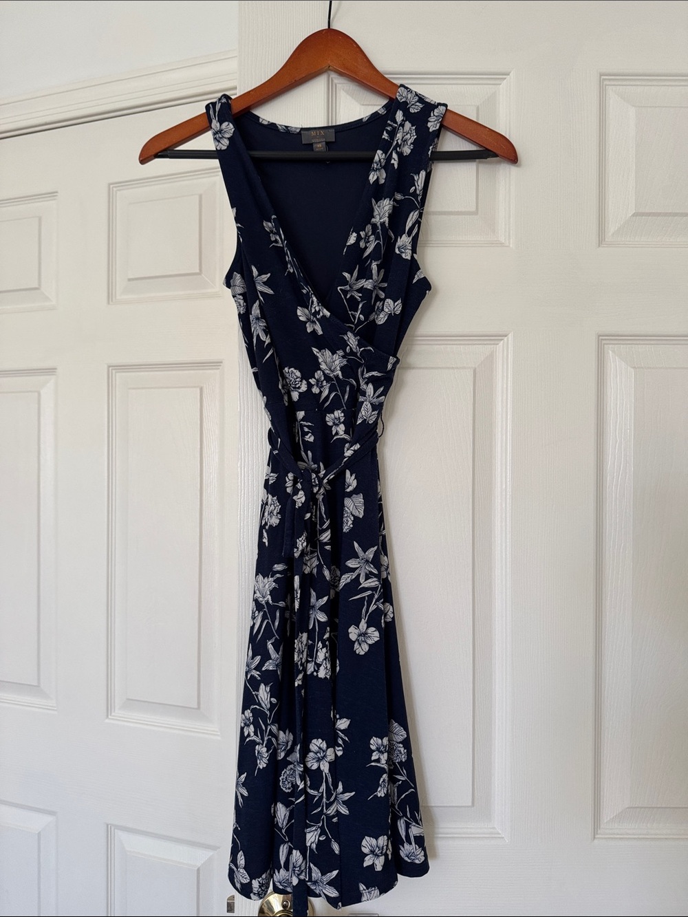 Stitch fix Navy and White Floral Wrap Midi Dress